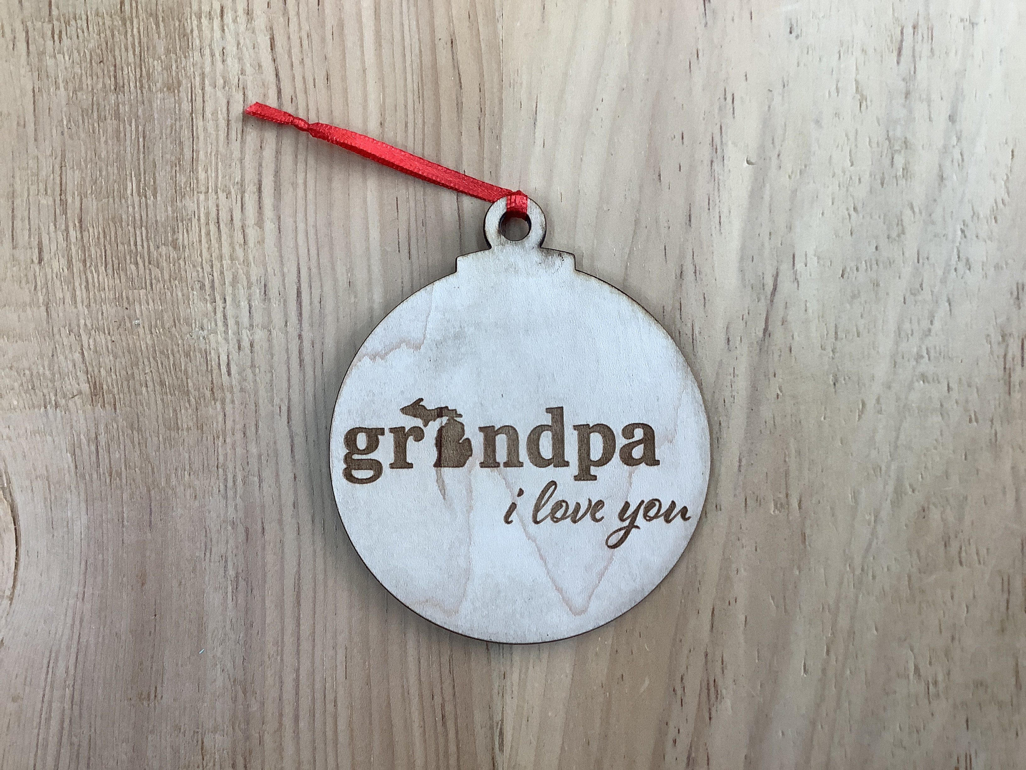'Grandpa, I love you' - Word - Wooden Engraved Ornament