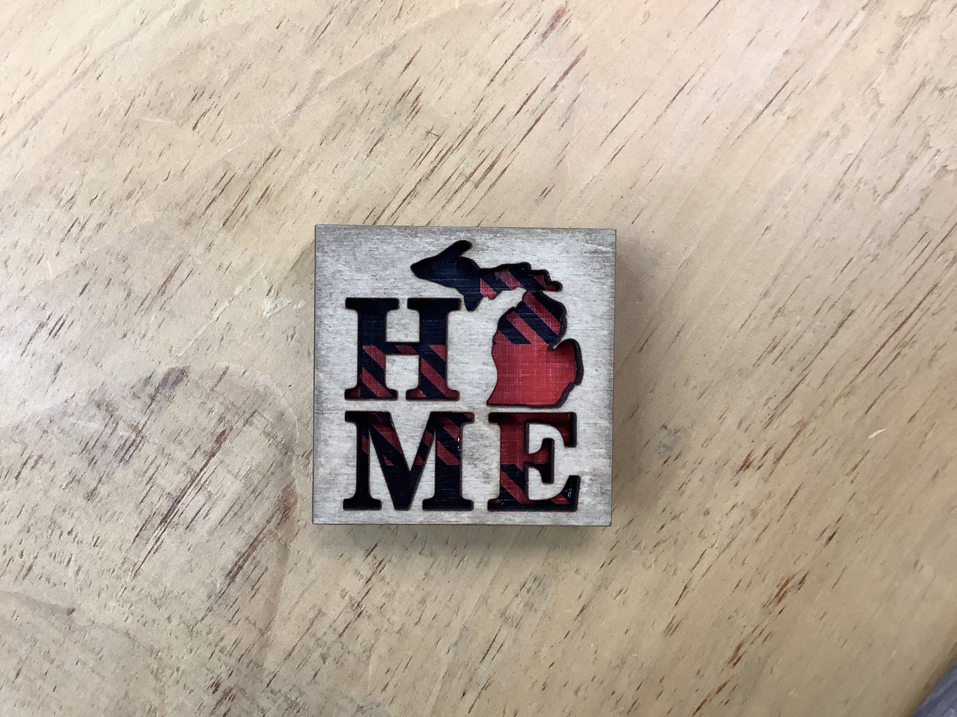 Home - Cutout - Red Gingham - Michigan - Wooden Magnet