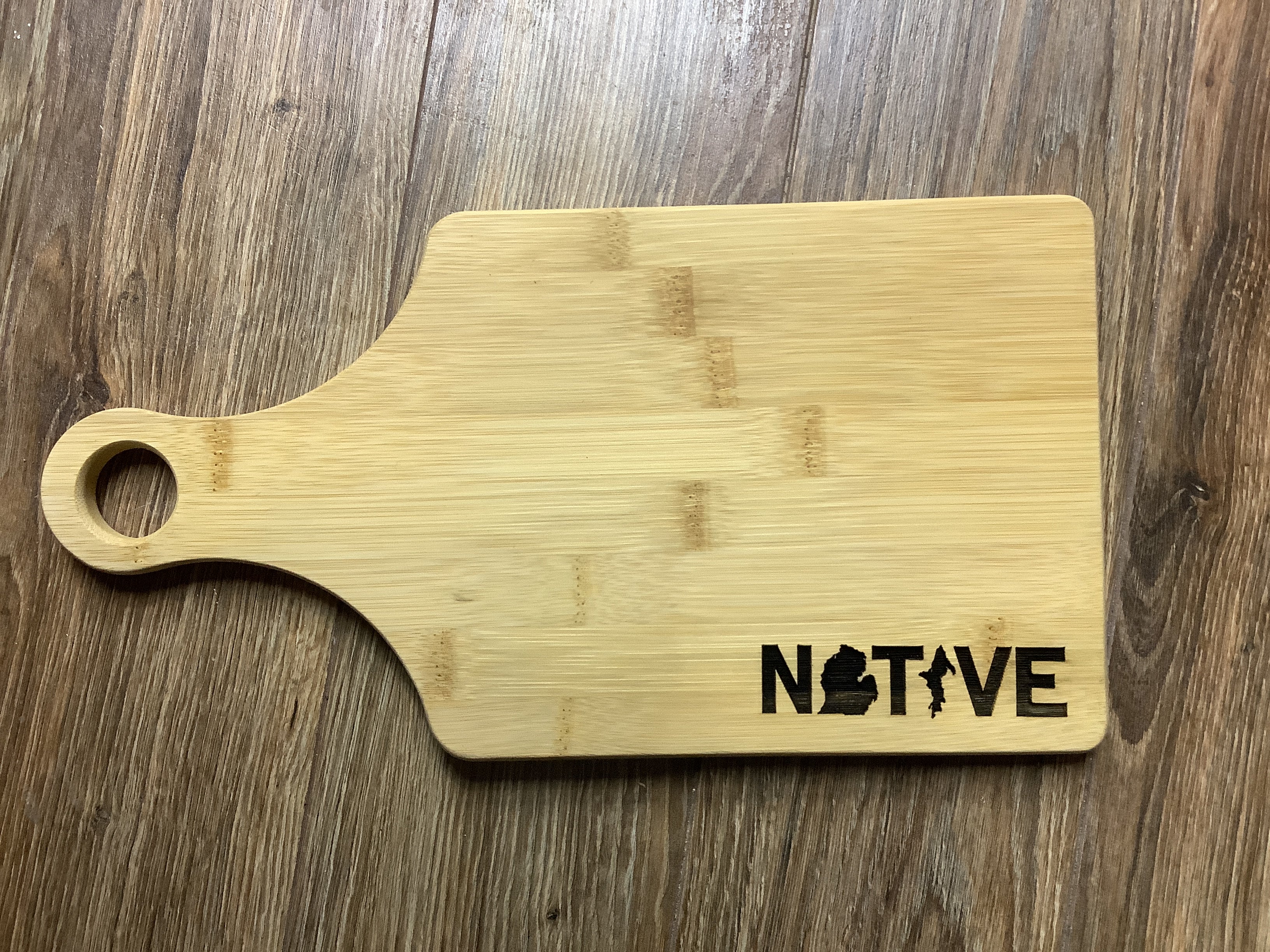 Native - Word - Wooden Engraved - Cutting Board